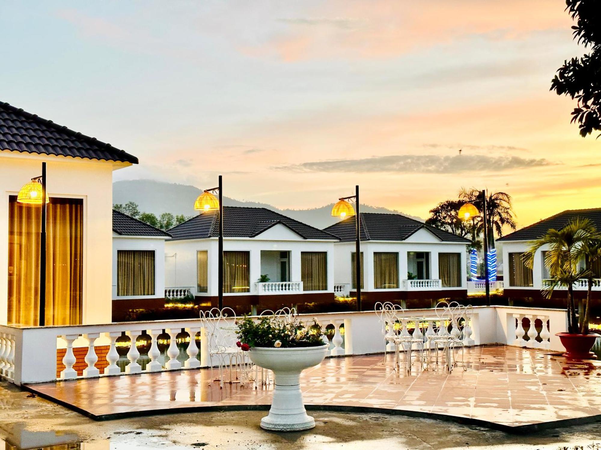 Rong Vang Resort Tri Ton Exterior photo
